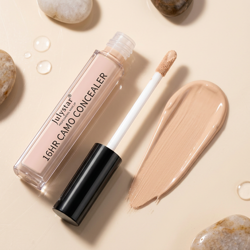 Texture crémeuse du correcteur liquide mat haute couvrance
